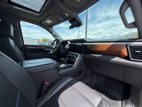 Used 2023 GMC Sierra 1500 Denali w/ Denali Reserve Package AWD/4WD image 19