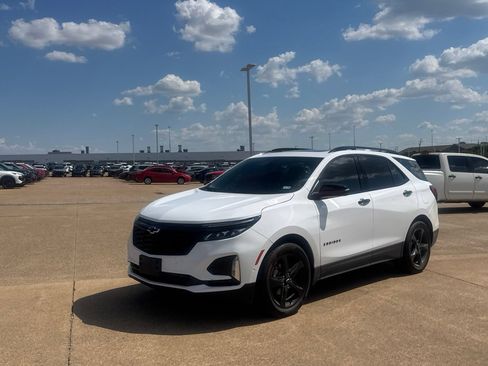 Used 2024 Chevrolet Equinox Premier FWD image 7