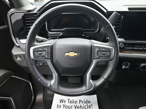 Used 2022 Chevrolet Silverado 1500 LT image 10