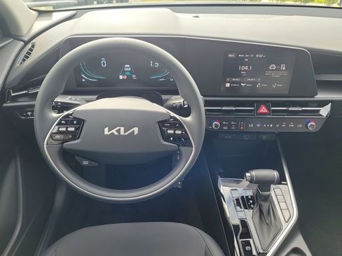 New 2026 Kia Niro LX FWD image 18
