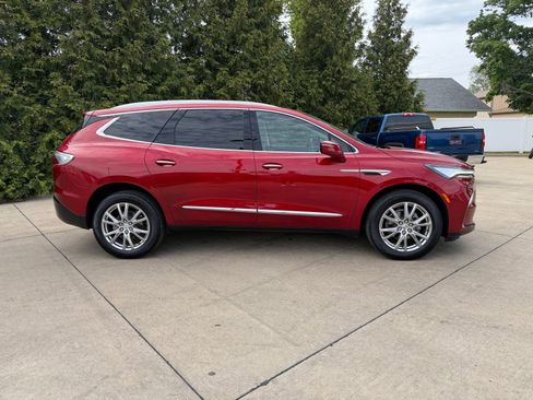 Used 2023 Buick Enclave Essence w/ Experience Buick Package AWD/4WD image 32