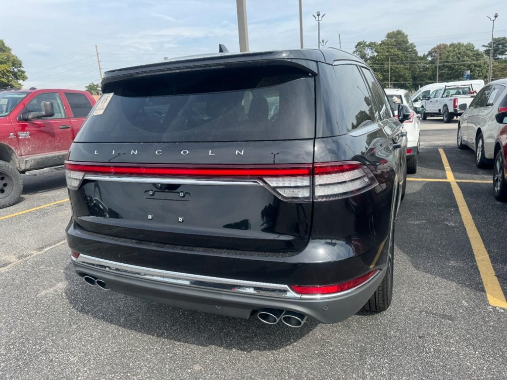 Used 2024 Lincoln Aviator Reserve AWD/4WD image 9