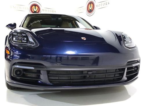 Used 2018 Porsche Panamera 4 image 35