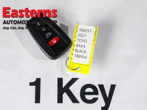 Used 2021 Toyota RAV4 XLE w/ Convenience Package image 26