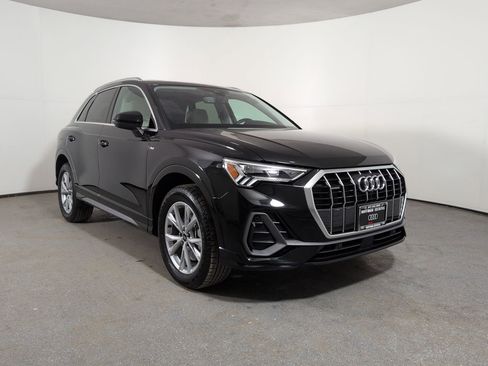 Used 2024 Audi Q3 2.0T Premium Plus image 3