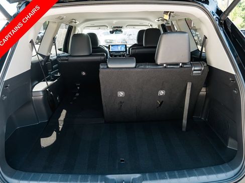 Certified 2025 Toyota Grand Highlander FWD image 6