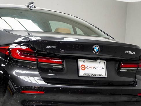 Used 2023 BMW 530i xDrive w/ Premium Package image 13
