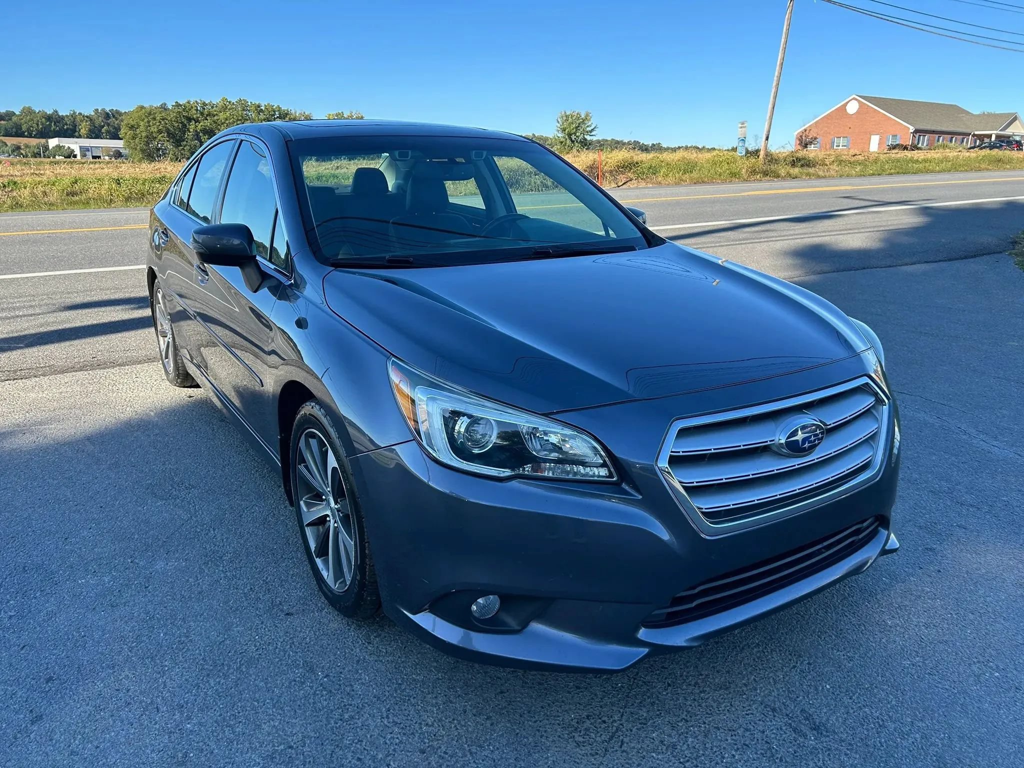 Used 2016 Subaru Legacy 2.5i Limited AWD/4WD image 3