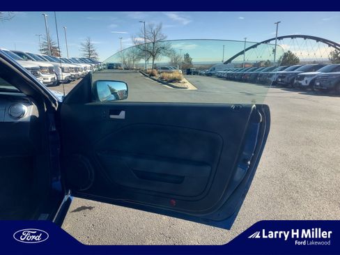 Used 2006 Ford Mustang GT Premium image 16