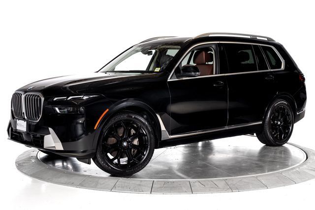 Used 2024 BMW X7 xDrive40i w/ Premium Package AWD/4WD image 1