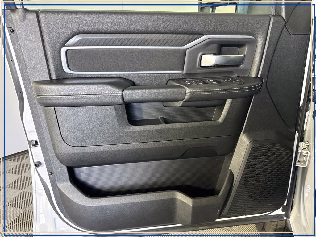 Certified 2026 RAM 2500 Big Horn AWD/4WD image 35