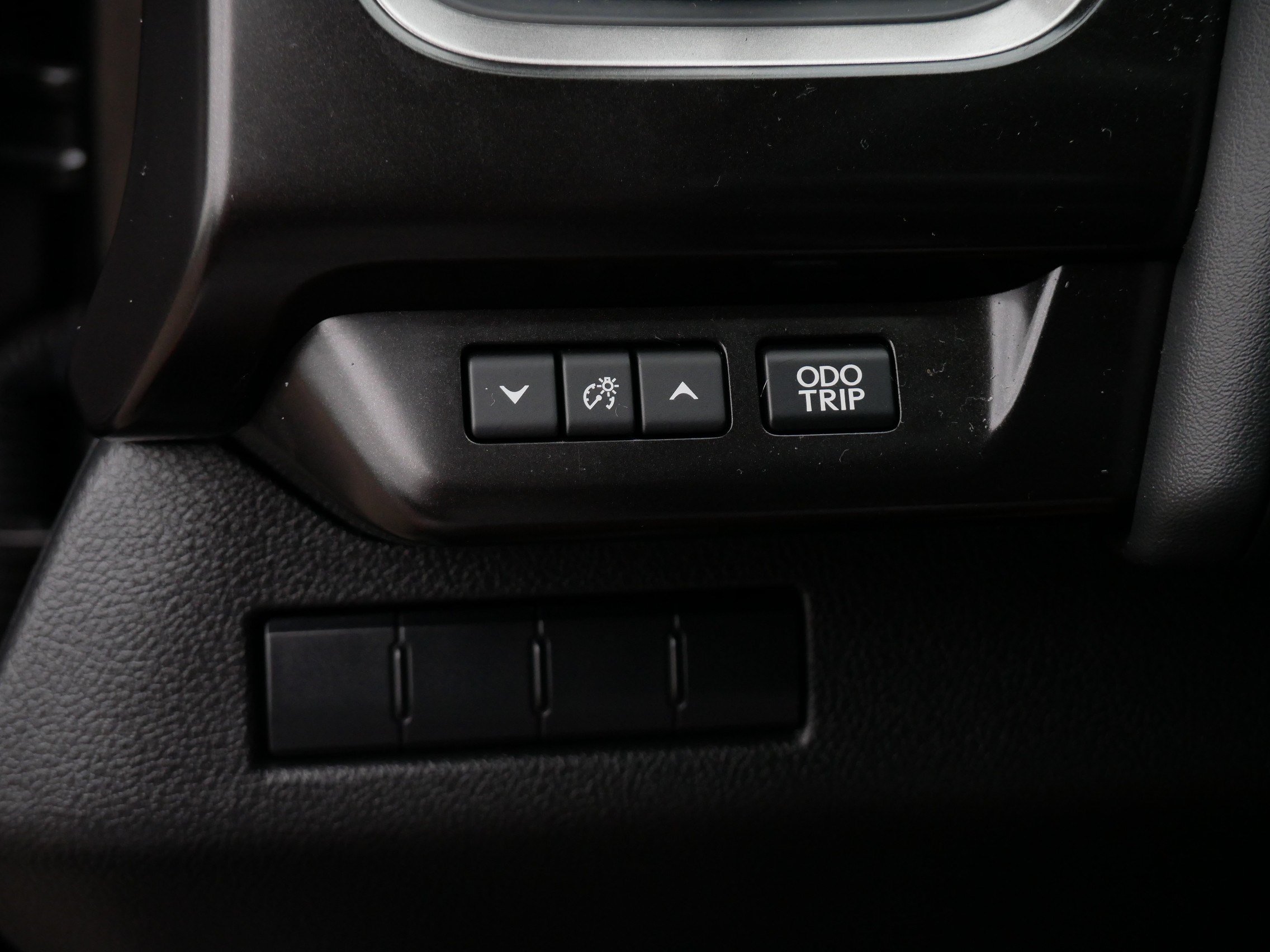 Used 2022 Lexus UX 200 w/ Accessory Package (Z2) FWD image 28