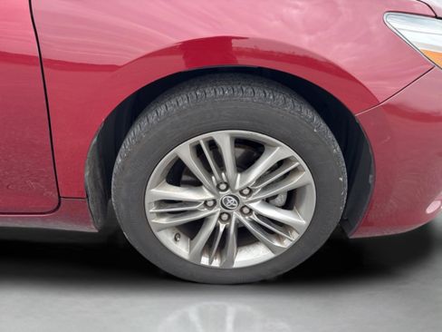 Used 2016 Toyota Camry SE w/ Moonroof Package image 41