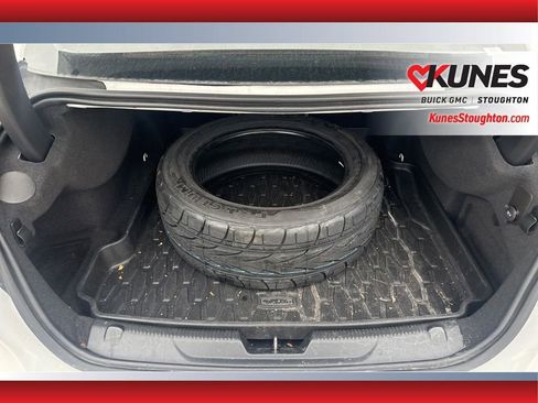 Used 2018 Jaguar XE Premium image 12