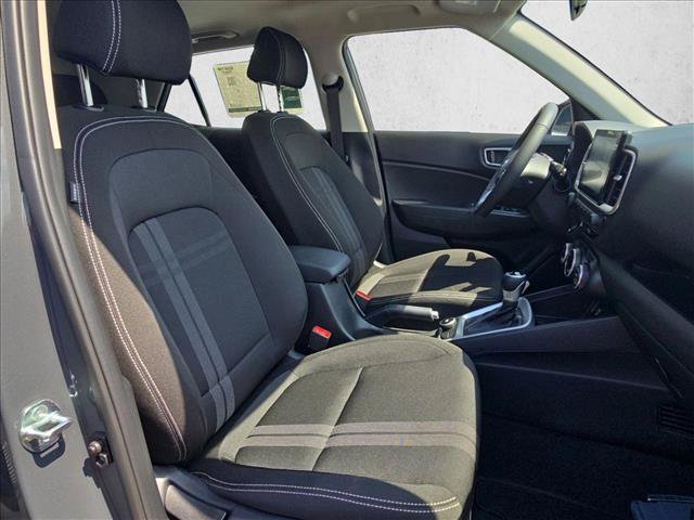 Used 2025 Hyundai Venue SEL FWD image 20