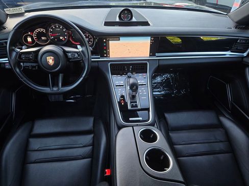 Used 2022 Porsche Panamera Platinum Edition image 21