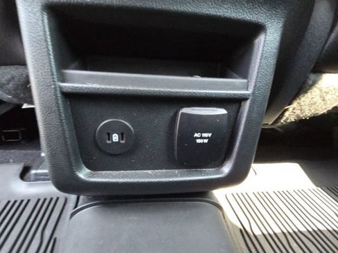 Used 2024 Ford Edge Titanium AWD/4WD image 21