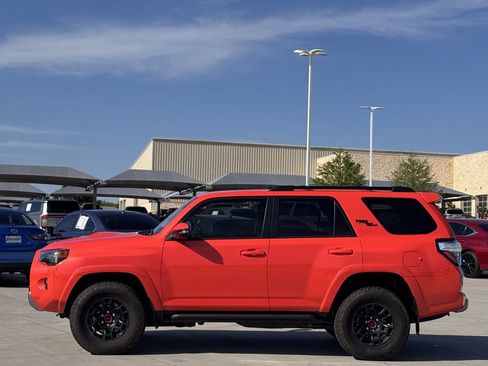 Used 2024 Toyota 4Runner TRD Off-Road Premium w/ Off Road Premium Plus Package image 3