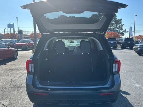 Used 2026 Ford Explorer Active RWD image 17