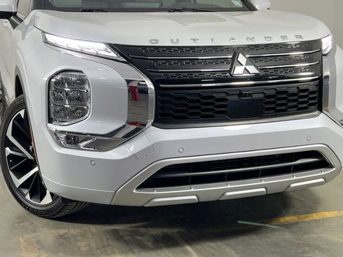 Used 2024 Mitsubishi Outlander SEL image 42