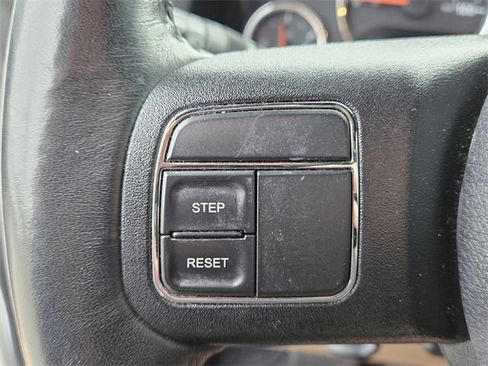 Used 2018 Jeep Wrangler Unlimited Sahara image 26