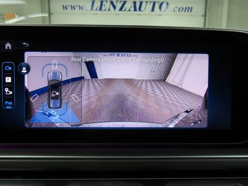 Used 2025 Mercedes-Benz GLS 450 4MATIC image 13