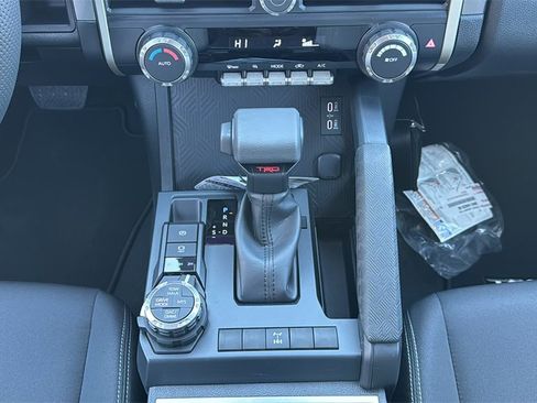 New 2025 Toyota Tacoma TRD Off-Road image 31