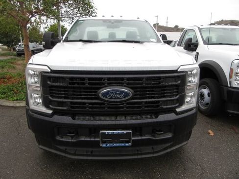 New 2025 Ford F450 XL image 4