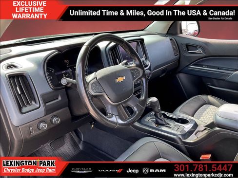 Used 2021 Chevrolet Colorado Z71 w/ Z71 Midnight Edition AWD/4WD image 16