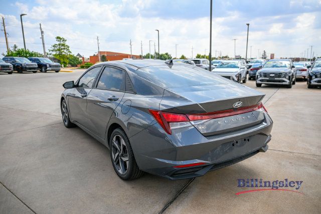 Certified 2023 Hyundai Elantra SEL w/ Convenience Package FWD image 3