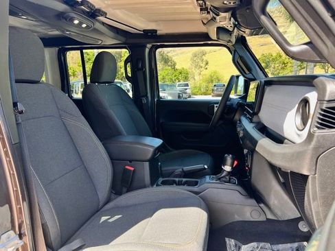 Used 2025 Jeep Wrangler Unlimited Sport S 4xe AWD/4WD image 38