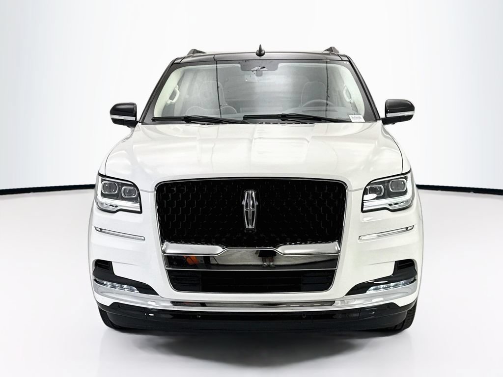 Used 2024 Lincoln Navigator Black Label AWD/4WD image 2