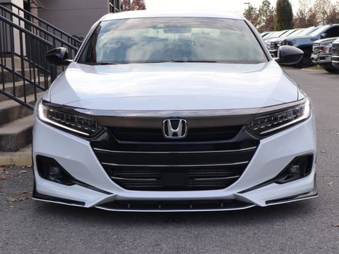 Used 2022 Honda Accord Sport image 4