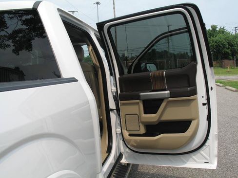 Used 2019 Ford F150 Lariat AWD/4WD image 19