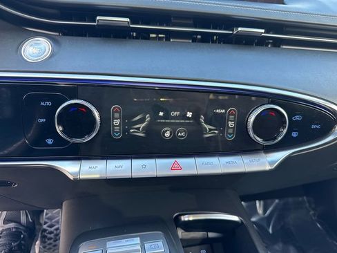 Used 2025 Genesis GV70 2.5T Sport Prestige w/ Sport Prestige Package image 38