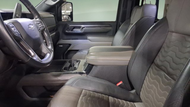 Used 2024 Chevrolet Silverado 2500 ZR2 w/ Technology Package AWD/4WD image 9