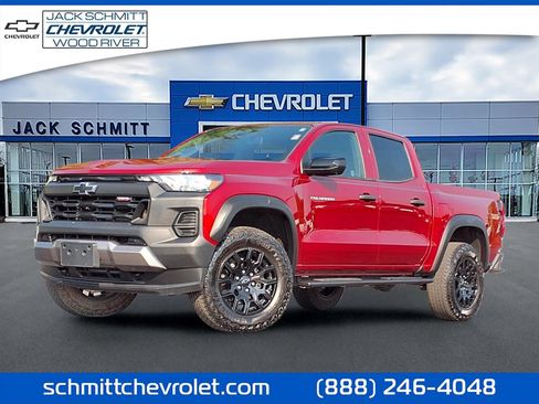 Used 2024 Chevrolet Colorado Trail Boss w/ Technology Package AWD/4WD image 1