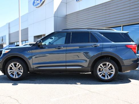 Used 2024 Ford Explorer XLT w/ Equipment Group 202A AWD/4WD image 3