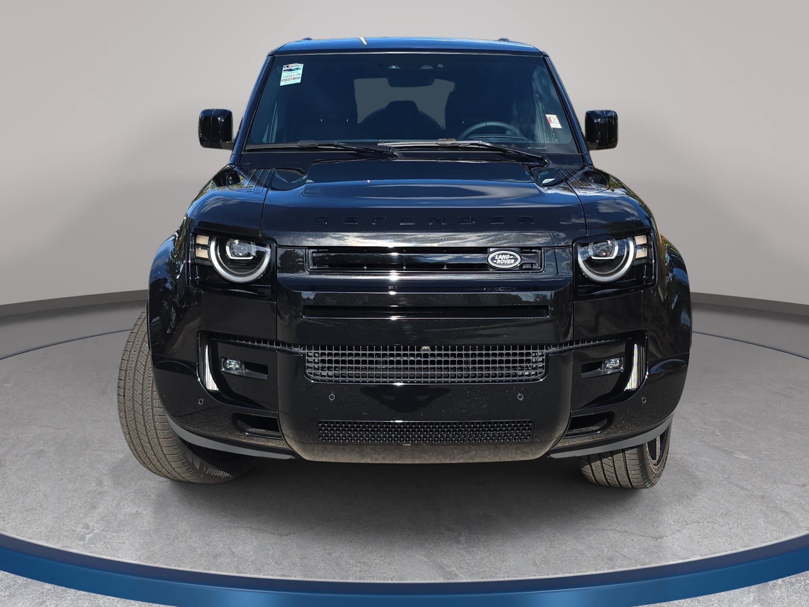 New 2026 Land Rover Defender 110 X-Dynamic SE AWD/4WD image 2