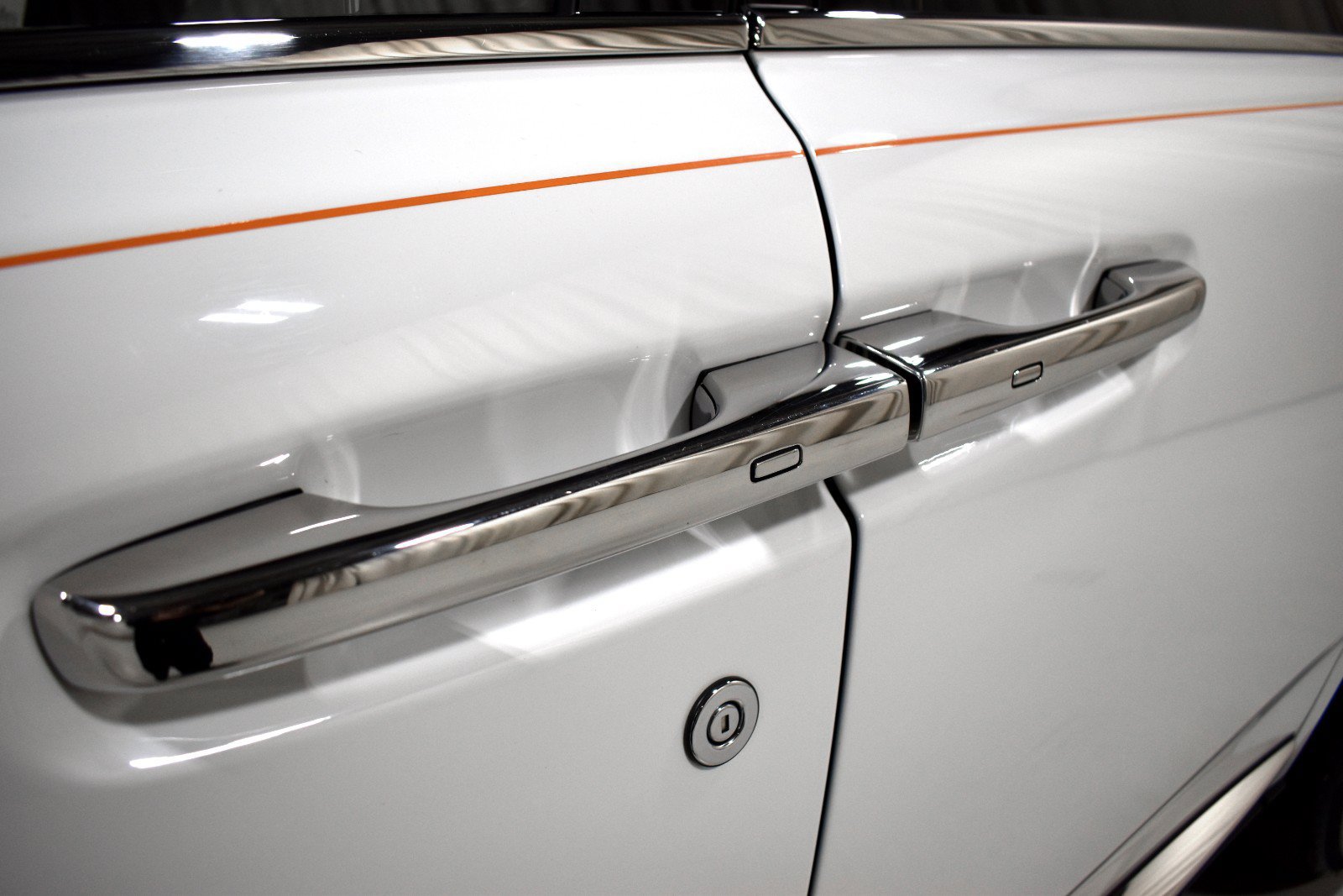 Certified 2023 Rolls-Royce Cullinan AWD/4WD image 15