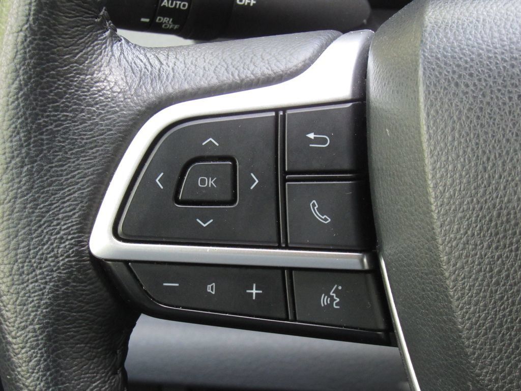 Certified 2023 Toyota Sienna XLE FWD image 26