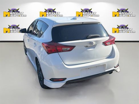 Used 2017 Toyota Corolla iM image 7