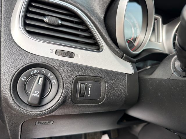 Used 2018 Dodge Journey SXT w/ Premium Group FWD image 18