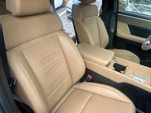 New 2025 Hyundai Santa Fe Limited image 18