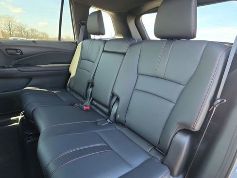 Used 2025 Honda Passport TrailSport image 30