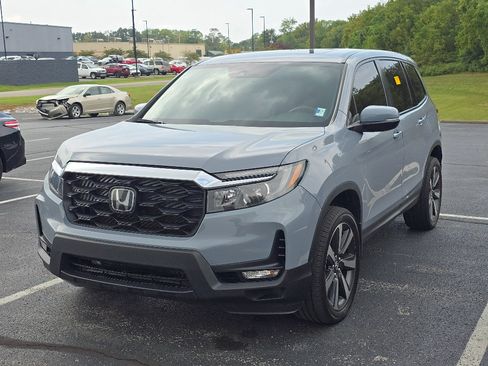 Used 2023 Honda Passport EX-L image 7