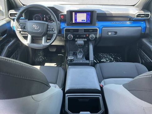Certified 2025 Toyota Tacoma TRD Off-Road AWD/4WD image 19