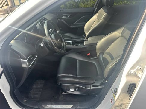 Used 2019 Jaguar F-PACE Premium AWD/4WD image 8