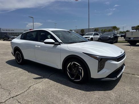 Certified 2026 Kia K4 EX FWD image 1