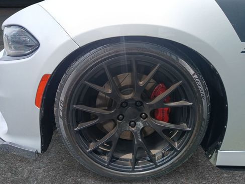 Used 2019 Dodge Charger Scat Pack w/ Plus Group RWD image 9